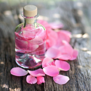 rose water for dry eyse